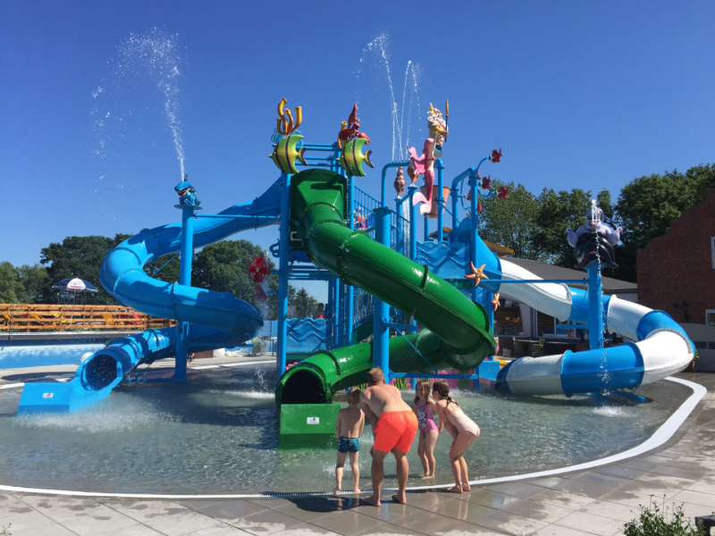 5-stjärnig camping på södra Fyn. Eget inomhus tropiskt badland och utomhus vattenland.